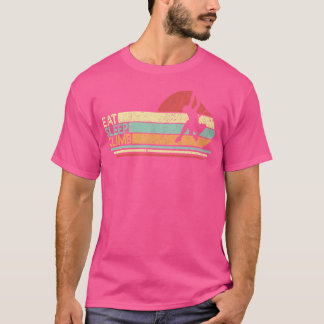 Essen Sie schlafende Klettersteig Klettersteig ode T-Shirt