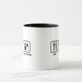 Essen Sie schlafendes Spiel über Kaffee Tasse (Zentrum)