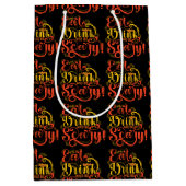 Essen Sie trinken und Beängstigend-Text-Design-Mus Mittlere Geschenktüte (Vorderseite)