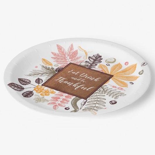 Essen Sie trinken und seien Sie dankbar Pappteller (Schrägansicht)