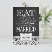 Essen Sie trinken und Verheiratet Hochzeit RSVP Karte (Stehend Vorderseite)