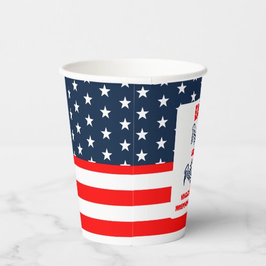 Essen Sie trinken und werden Sie Patriotic 4. Juli Pappbecher (Rechts)