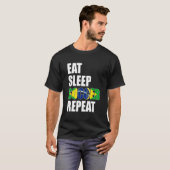 Essen Sleep Soccer Wiederholung Coolen Fußball Bra T-Shirt (Vorne ganz)