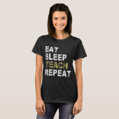 Essen Sleep Teach Wiederholung T-Shirt (Vorne ganz)