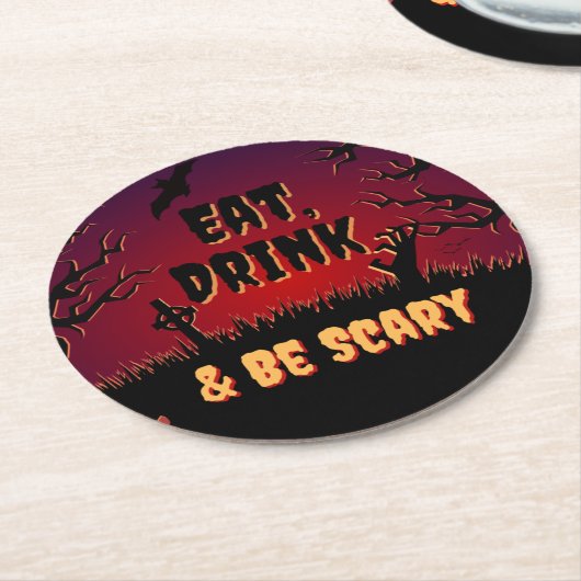 Essen, trinken & Beängstigend sein Halloween Runder Pappuntersetzer (Angewinkelt)
