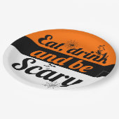 Essen, trinken und beängstigend orange Halloween s Pappteller (Schrägansicht)