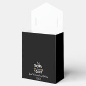 Essen, trinken und Beängstigend sein Halloween Geschenkschachtel (Geöffnet)