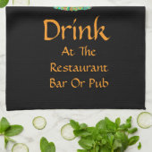 Essen und Trinken in Restaurant, Bar oder Pub Geschirrtuch (Gefaltet)