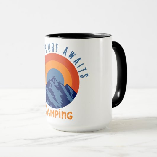 Essentials für Abenteuergeräte und Camping" Tasse (VorderseiteRechts)