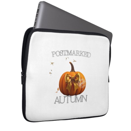 Essenzieller T - Shirt im Herbst Laptopschutzhülle (Vorne Rechts)