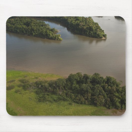 Essequibo-Fluss, längster Fluss in Guyana und Mousepad (Vorne)