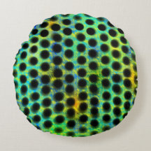 esverdeada de círculos pretos e bagunçada atrás