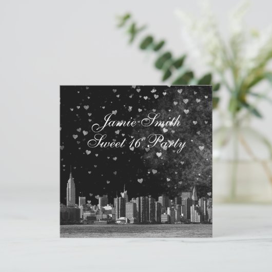 Etched NYC Skyline Black BG White Heart Sweet 16 Einladung (Stehend Vorderseite)
