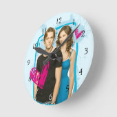 Ethan & Tara Runde Wanduhr (Winkel)