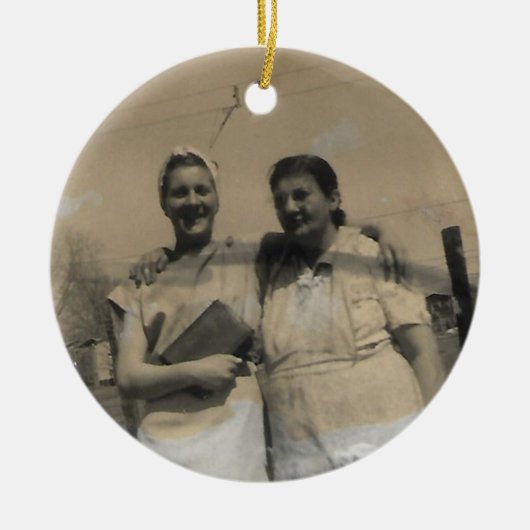 Ethel Boyd und Francis Roland Keramik Ornament (Vorne)