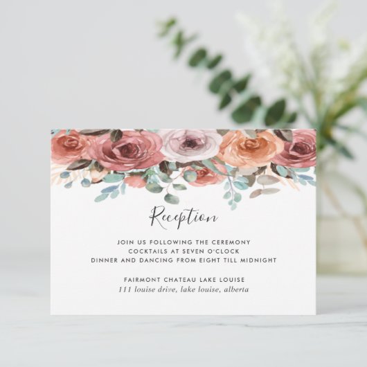 Ethereal Dusty Blue, Blush Floral Hochzeitsempfang Begleitkarte (Stehend Vorderseite)