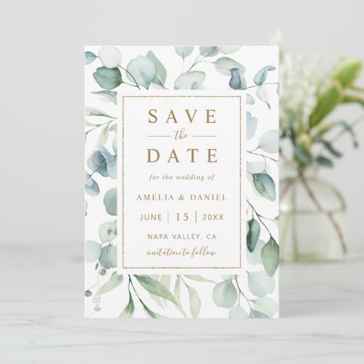 Ethereal Eukalyptus Gold Script Greenery Wedding Save The Date (Stehend Vorderseite)