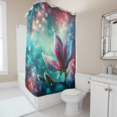 "Ethereal Magnolia: Regentrops on Petals" Duschvorhang (Beispiel)