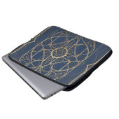 Ethereal Vision – Beyond Reality12 Laptopschutzhülle (Vorne Knopf)