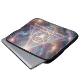 Ethereal Vision – Beyond Reality27 Laptopschutzhülle (Vorne Knopf)