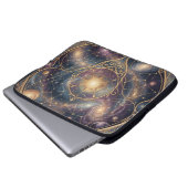 Ethereal Vision – Beyond Reality Laptopschutzhülle (Vorne Knopf)