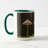 Ethereal White Mushroom Art Tasse (Links)