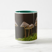 Ethereal White Mushroom Art Tasse (Zentrum)