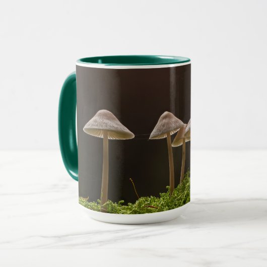 Ethereal White Mushroom Art Tasse (Vorderseite Links)