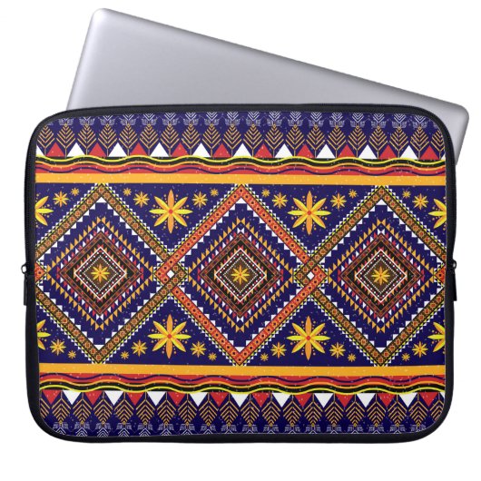 Ethisch-orientalisches Ikat-Muster Laptopschutzhülle (Vorderseite)