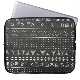 Ethische Struktur der Stämme Schwarz/Weiß mit geom Laptopschutzhülle
