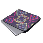 Ethischer, primitiver geometrischer Hintergrund de Laptopschutzhülle (Vorne Knopf)
