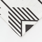 Ethisches geometrisches Schwarzweißmuster Fleecedecke (Ecke)