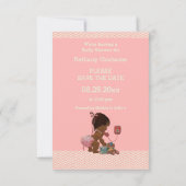 Ethnic Baby on Phone Baby Dusche Save the Date (Rückseite)