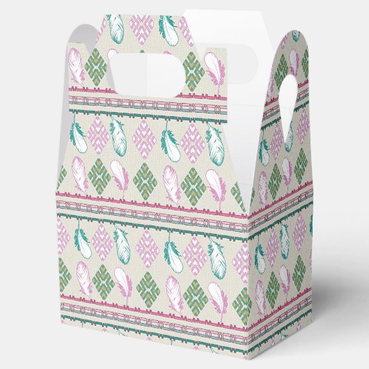 Ethnic Boho Feathers Geschenkschachtel (Geöffnet)