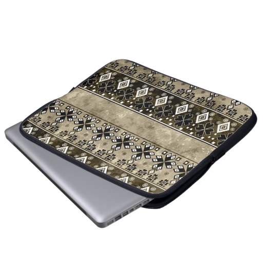 Ethnic Boho Grunge: farbenfrohe Muster Laptopschutzhülle (Vorne Knopf)