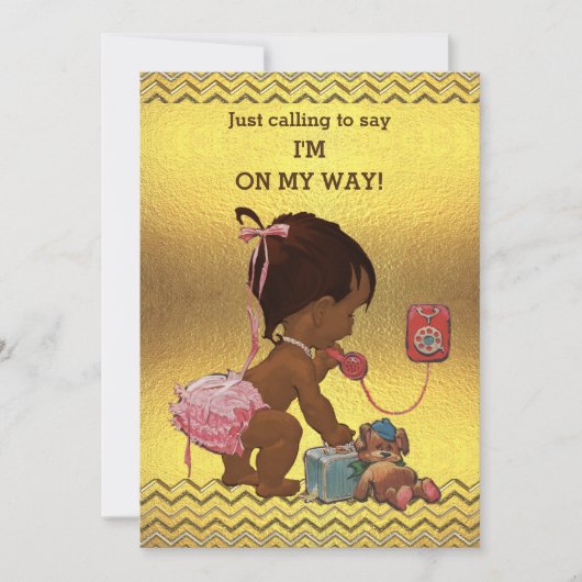 Ethnic Girl on Phone Baby Shower Gold Chevrons Einladung (Vorderseite)