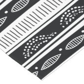 Ethnisch-schwarz-weißes afrikanisches Muster Kurzer Tischläufer (Ecke)