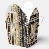 Ethnisch , Stamm, Zierarbeit Geschenkschachtel (Geöffnet)