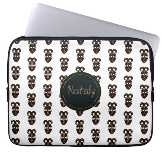 ethnische afrikanische Stammes- Maske. Monogramm. Laptopschutzhülle (Vorderseite)
