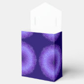 Ethnische Blumenmandala. Geschenkschachtel (Geöffnet)