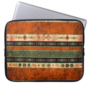 Ethnische Boho Grunge, farbenfrohe Muster. Laptopschutzhülle