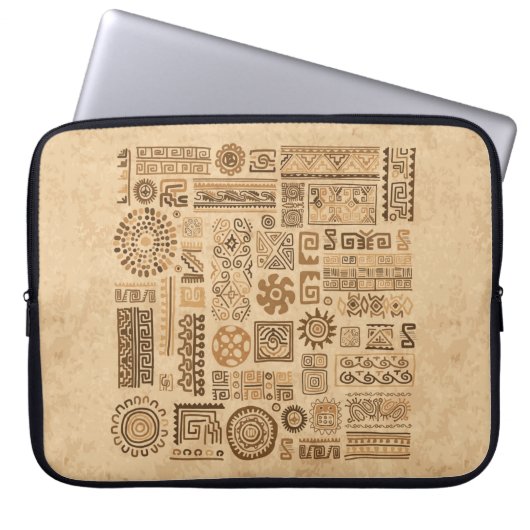 Ethnische handgefertigte Ornamente Laptopschutzhülle (Vorderseite)