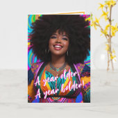 Ethnische Plus Größe Frau mit Afro Vibranly Geburt Karte (Gelbe Blume)