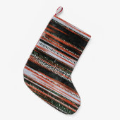 Ethnische Stammesstreifen: Teppichdesign. Kleiner Weihnachtsstrumpf (Vorderansicht (hängend))