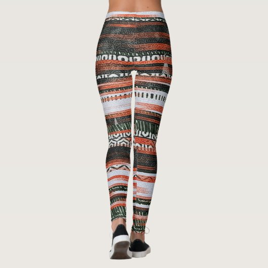 Ethnische Stammesstreifen: Teppichdesign. Leggings (Rückseite)