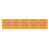 Ethnischer Blumenmandala. Kurzer Tischläufer (Horizontal)