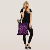 Ethnischer lila Mit Blumenmandala Tasche (Am Model)