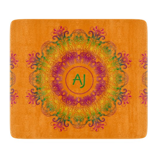 Ethnischer Mandala Monogram.Orange Hintergrund. Schneidebrett (Vorderseite)