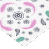Ethnisches Boho versieht Paisley mit Federn Tischdecke (Schrägansicht)