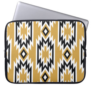 Ethnisches Boho: Vintages geometrisches Muster. Laptopschutzhülle